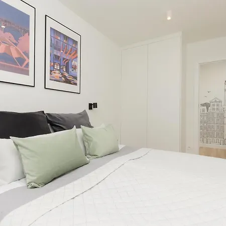 Apartmán Heart Of Metro Swietokrzyska By Renters Varšava