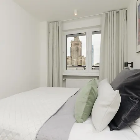 Heart Of Metro Swietokrzyska By Renters